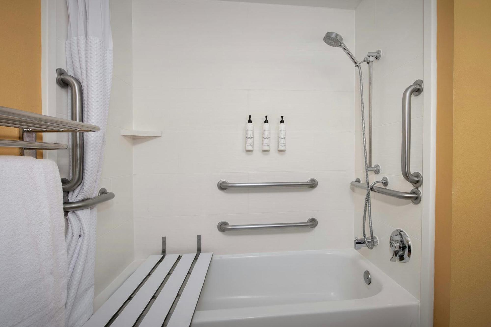 Towneplace Suites By Marriott Portland Хилсборо Экстерьер фото