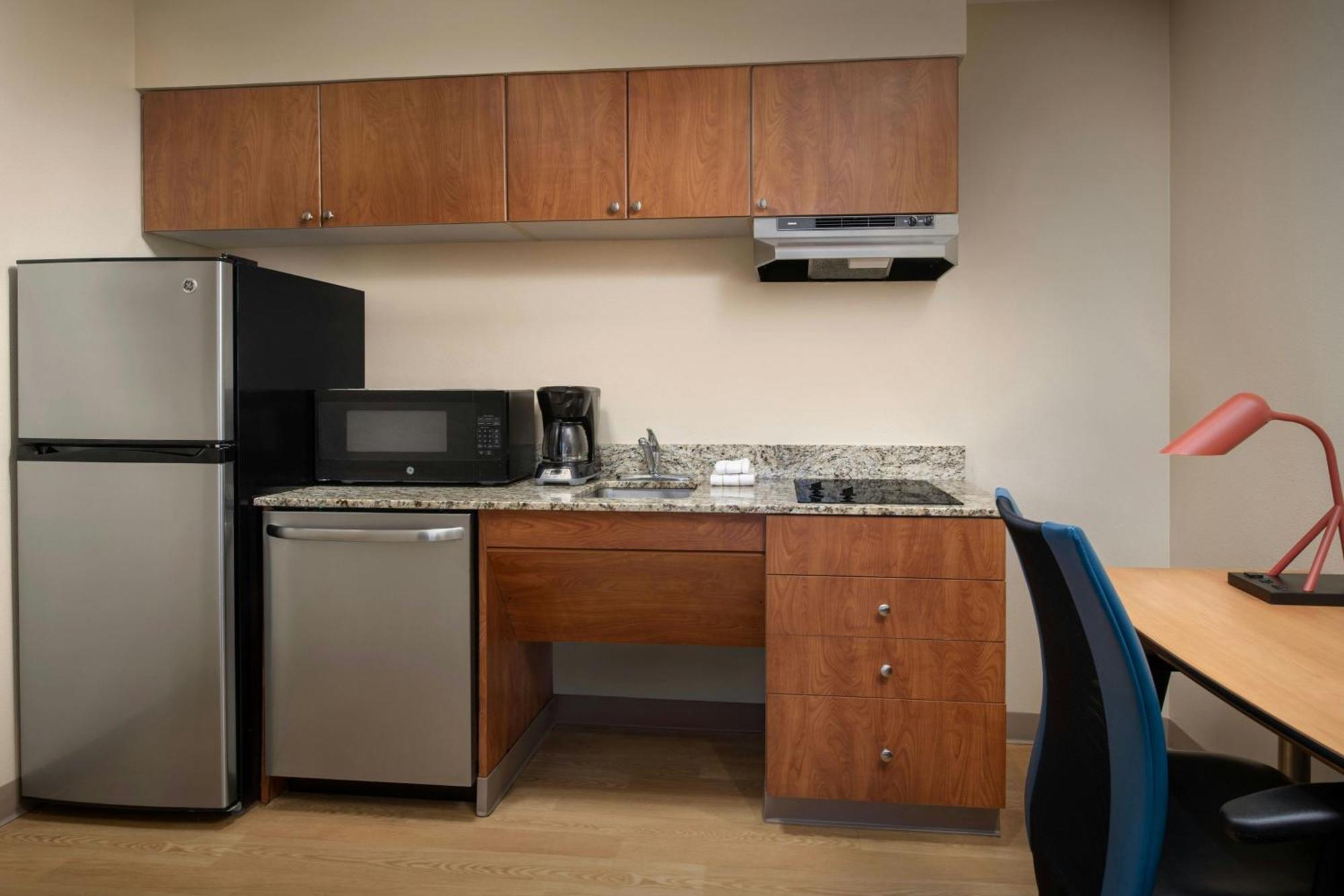 Towneplace Suites By Marriott Portland Хилсборо Экстерьер фото